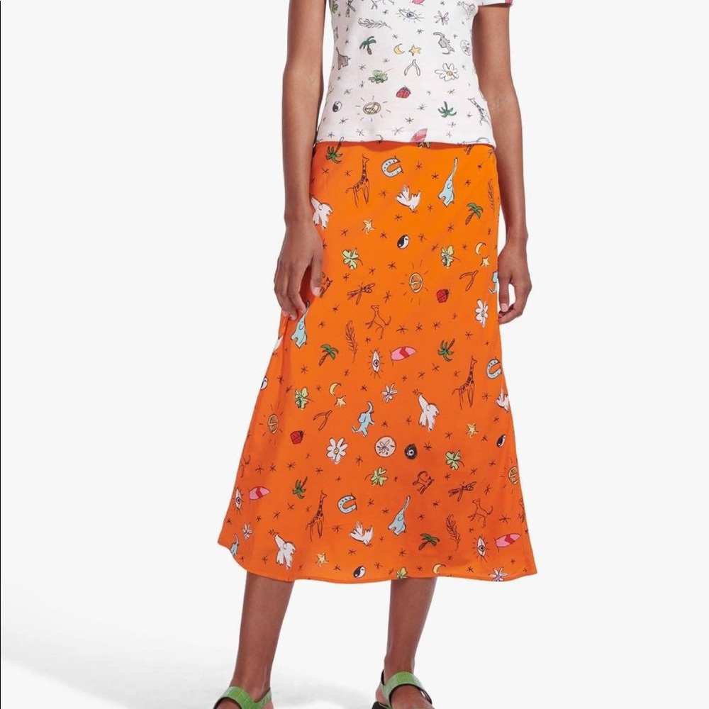 ISO!! STUAD Hash Skirt Good Vibes in Nectarine Size 2 or 4!!